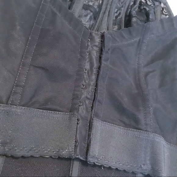 Vintage Goddess Bustier Black Lace 60s/70s Corset Bra - Picture 5 of 8